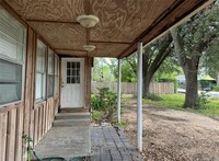 13916 Reo St in Houston, TX - Foto de edificio - Building Photo