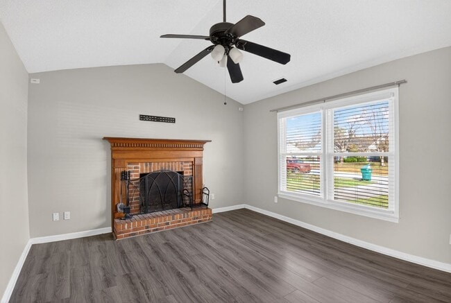 703 Mallard Dr in Jacksonville, NC - Building Photo - Building Photo