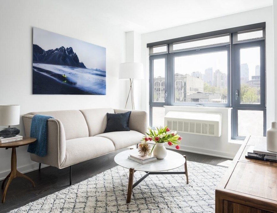 180 Front St in Brooklyn, NY - Building Photo