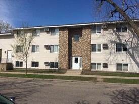 1418 10th St, Unit 303 in La crosse, WI - Building Photo