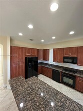 6965 Julia Gardens Dr in Coconut Creek, FL - Foto de edificio - Building Photo