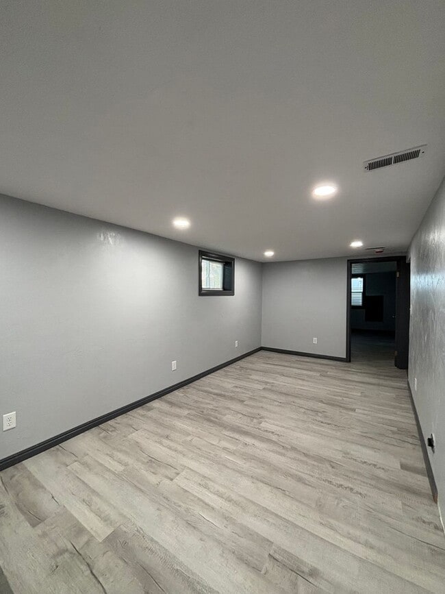 1543 S 4th Ave in Pocatello, ID - Foto de edificio - Building Photo