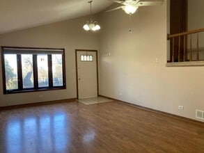 305 River Glen Ave in Elmhurst, IL - Building Photo - Building Photo