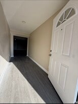 830 N Modena St in Anaheim, CA - Building Photo