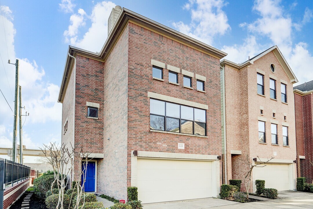 3438 Rolgom Pl Ct in Houston, TX - Building Photo