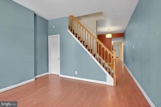 2047 E Sergeant St in Philadelphia, PA - Building Photo - Building Photo