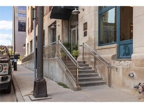 250 Park Ave in Minneapolis, MN - Building Photo - Building Photo