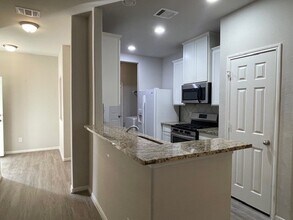 156 Camelot Pl Ct in Conroe, TX - Building Photo - Building Photo