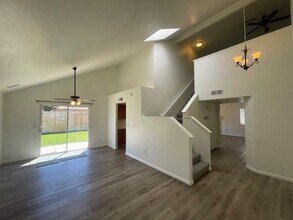 3212 Ranchgate Dr in Bakersfield, CA - Building Photo - Building Photo