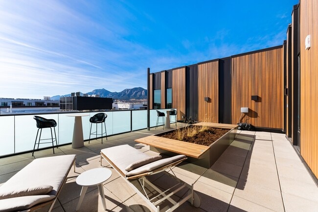 Boulder Commons in Boulder, CO - Foto de edificio - Building Photo