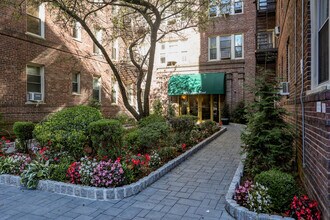 9281 Shore Rd in Brooklyn, NY - Foto de edificio - Building Photo