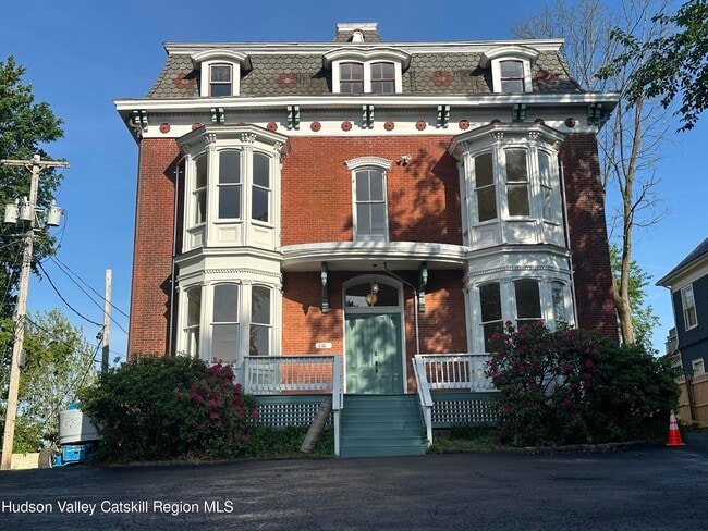 property at 16 Abeel St