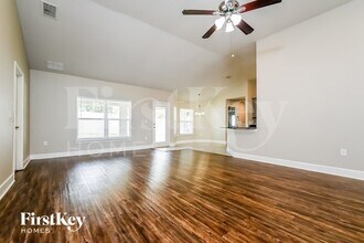 243 Brookshire Dr in Lake Wales, FL - Foto de edificio - Building Photo