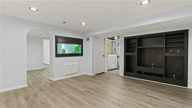 16400 E 17th St S in Independence, MO - Building Photo - Building Photo