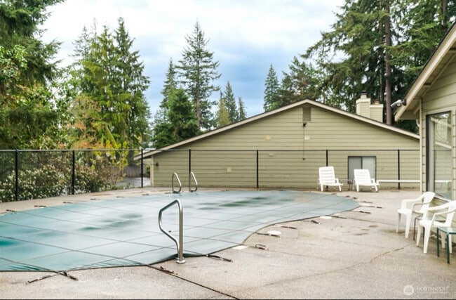 5506 220th St SW, Unit A 202 in Mountlake Terrace, WA - Foto de edificio - Building Photo