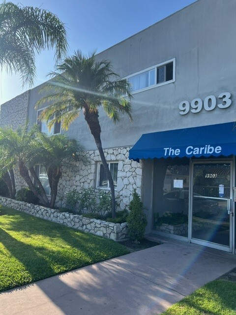 Caribe in Bellflower, CA - Foto de edificio