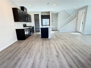 1153 Notch Peak St in Las Vegas, NV - Building Photo - Building Photo
