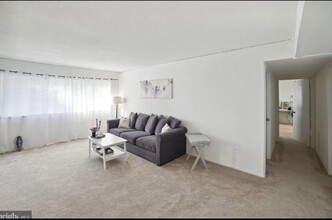 1836 Metzerott Rd, Unit 1720 in Adelphi, MD - Building Photo - Building Photo