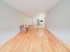 637 Cove Rd in Stamford, CT - Building Photo - Building Photo