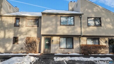 1 Horizon Dr in Norwalk, CT - Building Photo - Building Photo