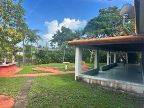 7235 W 14th Ave in Hialeah, FL - Building Photo - Building Photo