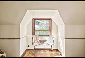 1548 NW Eden St in Roseburg, OR - Building Photo - Building Photo