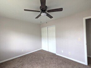 14240 E 22nd Pl in Aurora, CO - Foto de edificio - Building Photo