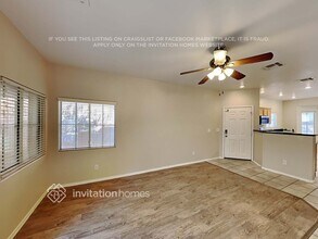 10521 Soneto Creek Ct in Las Vegas, NV - Building Photo - Building Photo