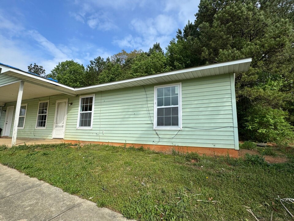31 Woodberry Dr in Silver Creek, GA - Building Photo