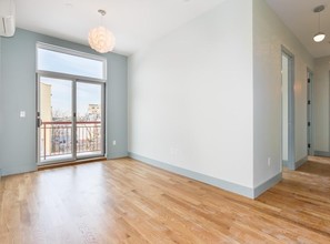 774 Bushwick Ave in Brooklyn, NY - Building Photo - Interior Photo