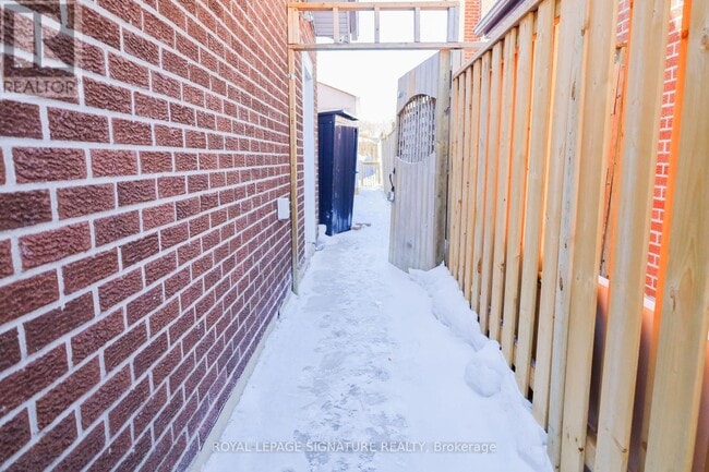 273 Centre St N in Brampton, ON - Building Photo - Building Photo