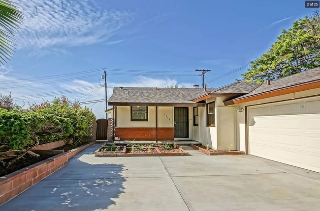 5558 Emerald St in Torrance, CA - Foto de edificio - Building Photo