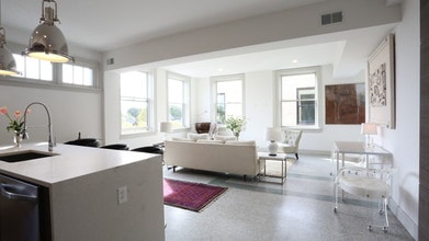 The Diplomat in Columbus, OH - Foto de edificio - Interior Photo