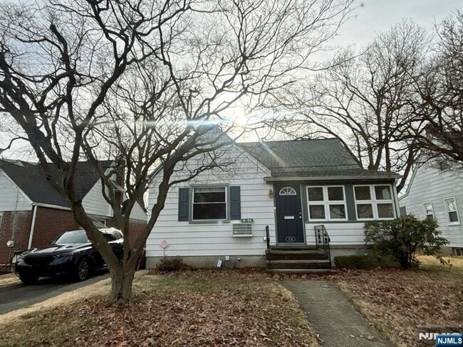 property at 904 5th St