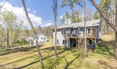 209 Fall Leaves Dr in Fairview, NC - Building Photo - Building Photo