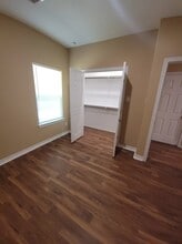 2107 24th St N in Texas City, TX - Building Photo - Building Photo