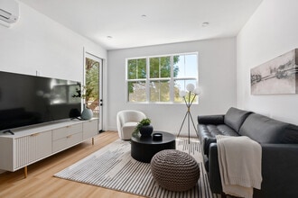 High Street Depot in Moorpark, CA - Building Photo - Building Photo