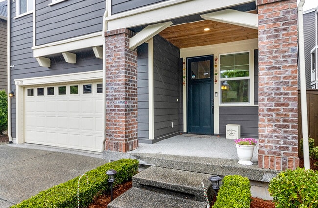 18617 45th Dr SE in Bothell, WA - Foto de edificio - Building Photo