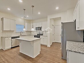 277 Ivy Brook Dr in Dallas, GA - Foto de edificio - Building Photo