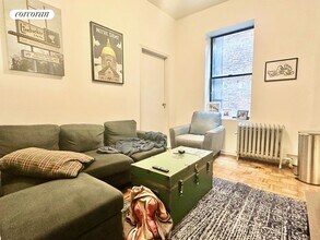 235 E 4th St in New York, NY - Building Photo - Building Photo
