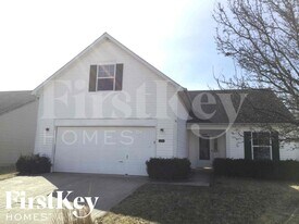 10729 Newgate Ln in Indianapolis, IN - Building Photo