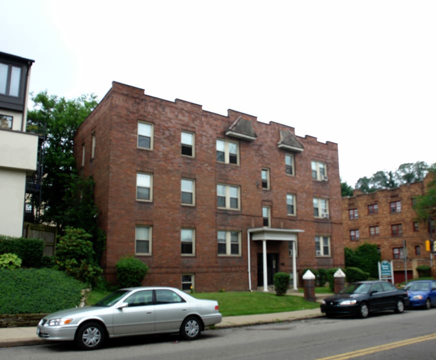 Kings Arms Apartments in Pittsburgh, PA - Building Photo