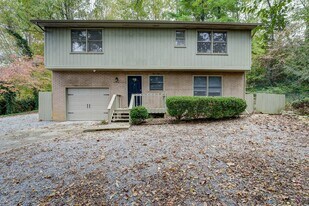 1312 N Barton St in Johnson City, TN - Building Photo