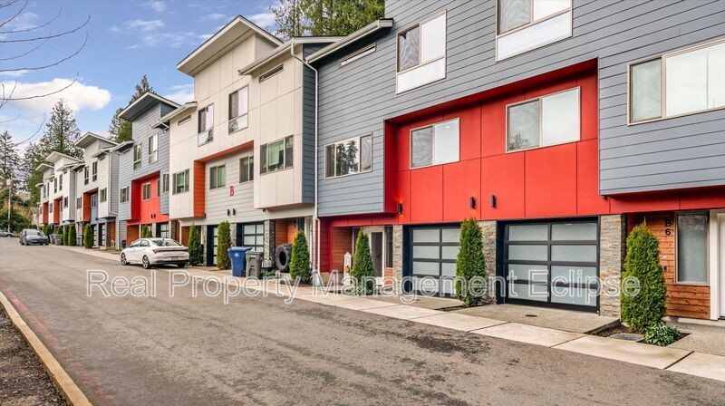 19305 7th Ave W in Lynnwood, WA - Building Photo
