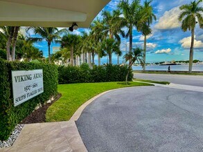 1527 S Flagler Dr in West Palm Beach, FL - Foto de edificio - Building Photo