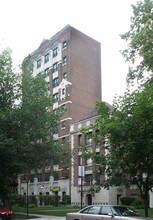 Manor House in Chicago, IL - Building Photo - Building Photo