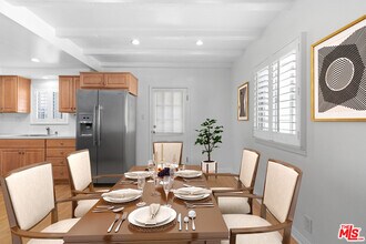 329 N Swall Dr in Beverly Hills, CA - Foto de edificio - Building Photo