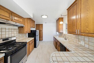 1355 W Santa Cruz St in Los Angeles, CA - Building Photo - Building Photo