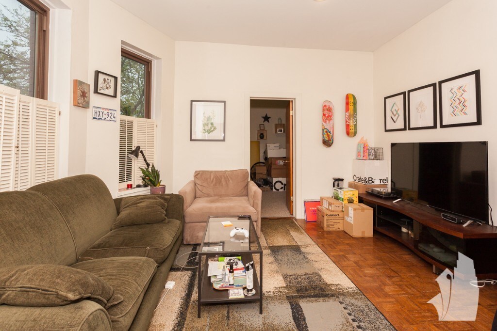 746 W California Terrace in Chicago, IL - Building Photo