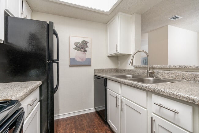 Centre Oaks Apartments in Fort Worth, TX - Building Photo - Building Photo